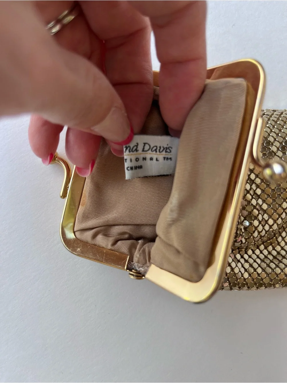 Vintage Whiting & Davis Gold Mesh Kisslock Coin Pouch Bag